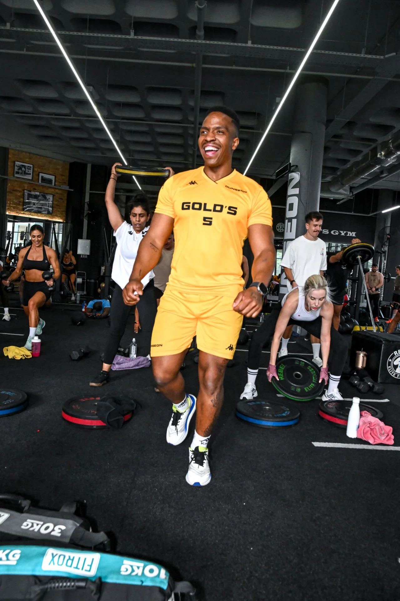 High intensity class at Gold's Gym